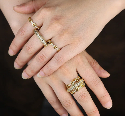 Hoops ring