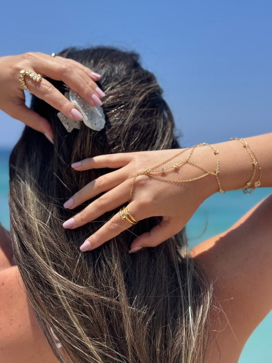 Oriental handchain